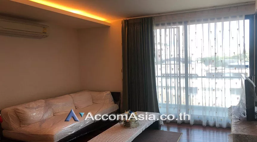  1 Bedroom  Condominium For Rent in Sukhumvit, Bangkok  near BTS Ekkamai (1520987)