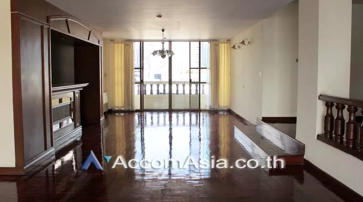  3 Bedrooms  Apartment For Rent in Sukhumvit, Bangkok  near BTS Asok - MRT Sukhumvit (1421074)