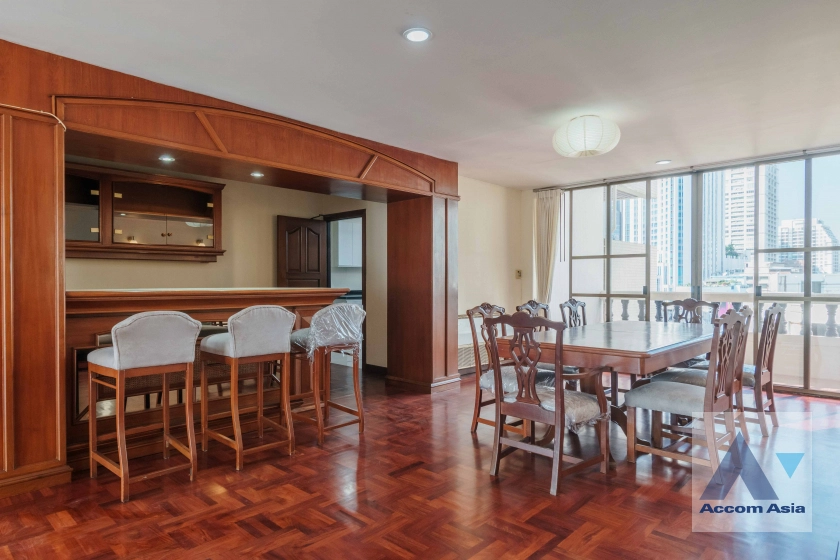 Pet friendly |  3 Bedrooms  Apartment For Rent in Sukhumvit, Bangkok  near BTS Asok - MRT Sukhumvit (1421074)