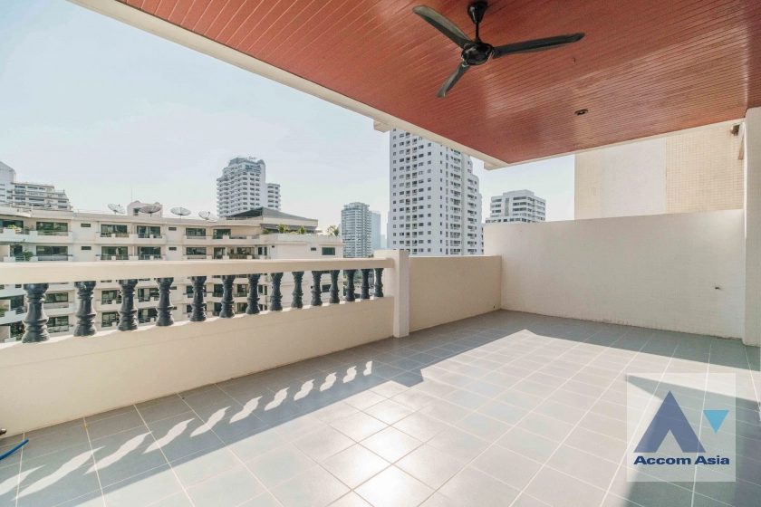 Pet friendly |  3 Bedrooms  Apartment For Rent in Sukhumvit, Bangkok  near BTS Asok - MRT Sukhumvit (1421074)