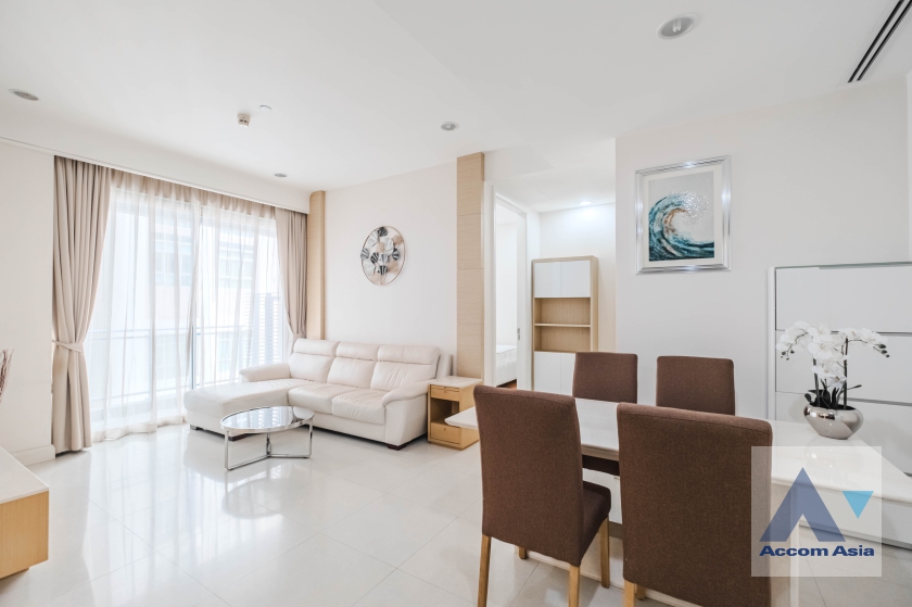  2 Bedrooms  Condominium For Sale in Ploenchit, Bangkok  near BTS Chitlom (1521100)