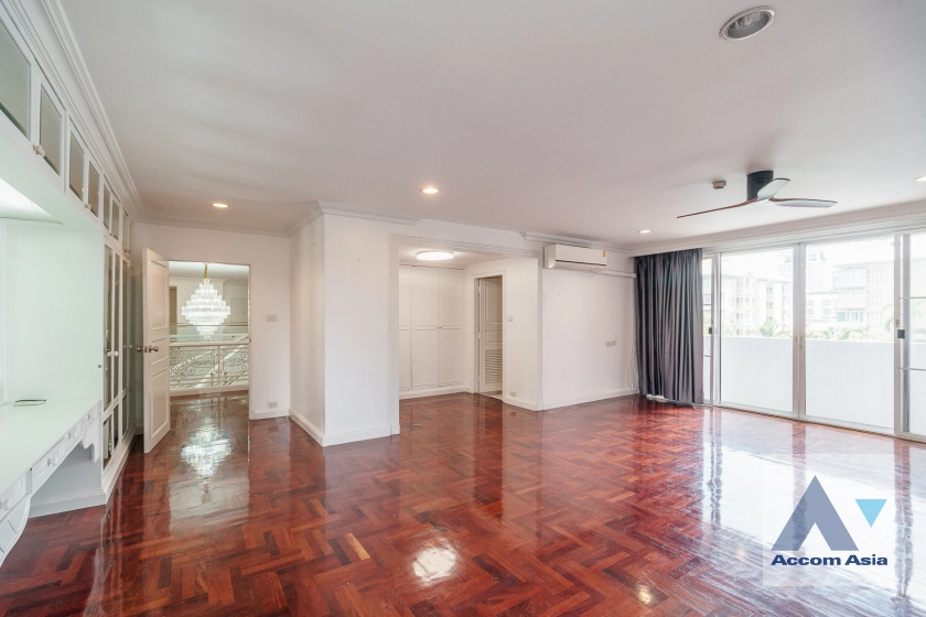 32  4 br Apartment For Rent in Sukhumvit ,Bangkok BTS Phrom Phong at Pet friendly - High rise Apartment 1421155