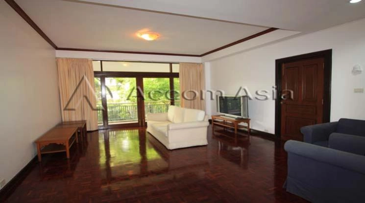 Pet friendly |  3 Bedrooms  Apartment For Rent in Sathorn, Bangkok  near BTS Chong Nonsi (10192)