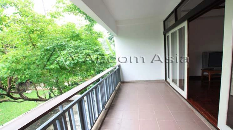 Pet friendly |  3 Bedrooms  Apartment For Rent in Sathorn, Bangkok  near BTS Chong Nonsi (10192)