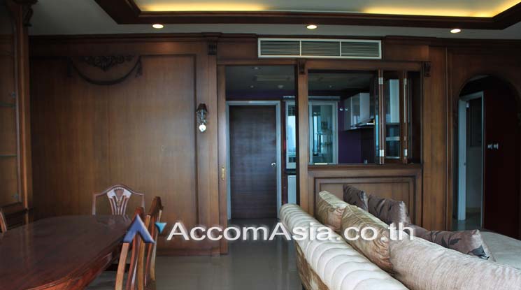  3 Bedrooms  Condominium For Sale in Charoennakorn, Bangkok  near BTS Krung Thon Buri (1521361)