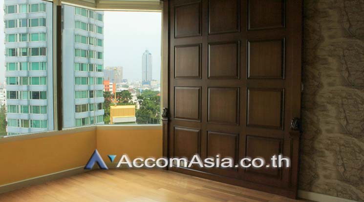 7  3 br Condominium For Sale in Charoen Nakhon ,Bangkok BTS Krung Thon Buri at WaterMark Chaophraya River 1521361