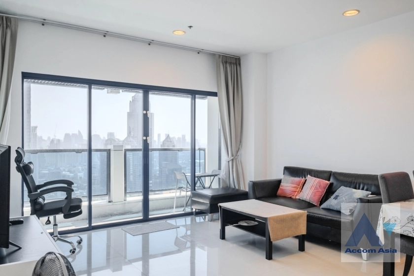  2 Bedrooms  Condominium For Rent in Ploenchit, Bangkok  near BTS Chitlom (1521387)