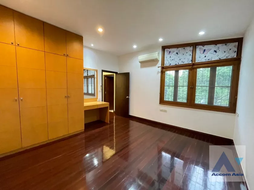 20  3 br House For Rent in Phaholyothin ,Bangkok BTS Saphan-Kwai 90347