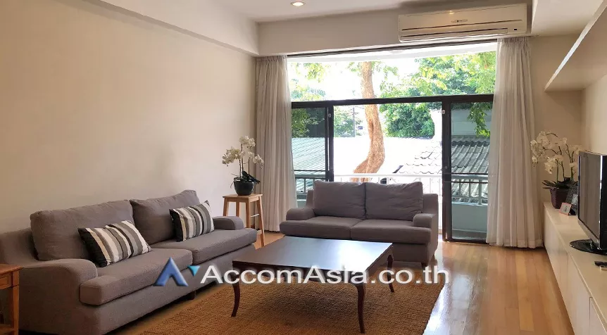  3 Bedrooms  Apartment For Rent in Sukhumvit, Bangkok  near BTS Thong Lo (1421394)