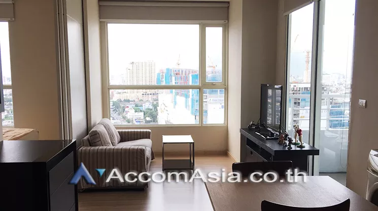  1 Bedroom  Condominium For Rent in Charoennakorn, Bangkok  near BTS Krung Thon Buri (1521445)