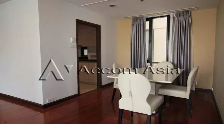  2 Bedrooms  Condominium For Rent in Sathorn, Bangkok  near BTS Chong Nonsi - MRT Lumphini (1521461)