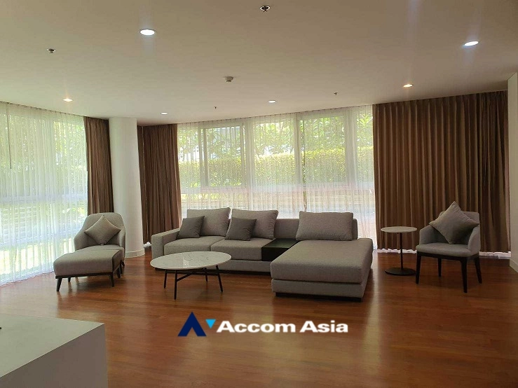 Ground Floor, Garden View, Pet friendly |  3 Bedrooms  Apartment For Rent in Sukhumvit, Bangkok  near BTS Ekkamai (1521472)