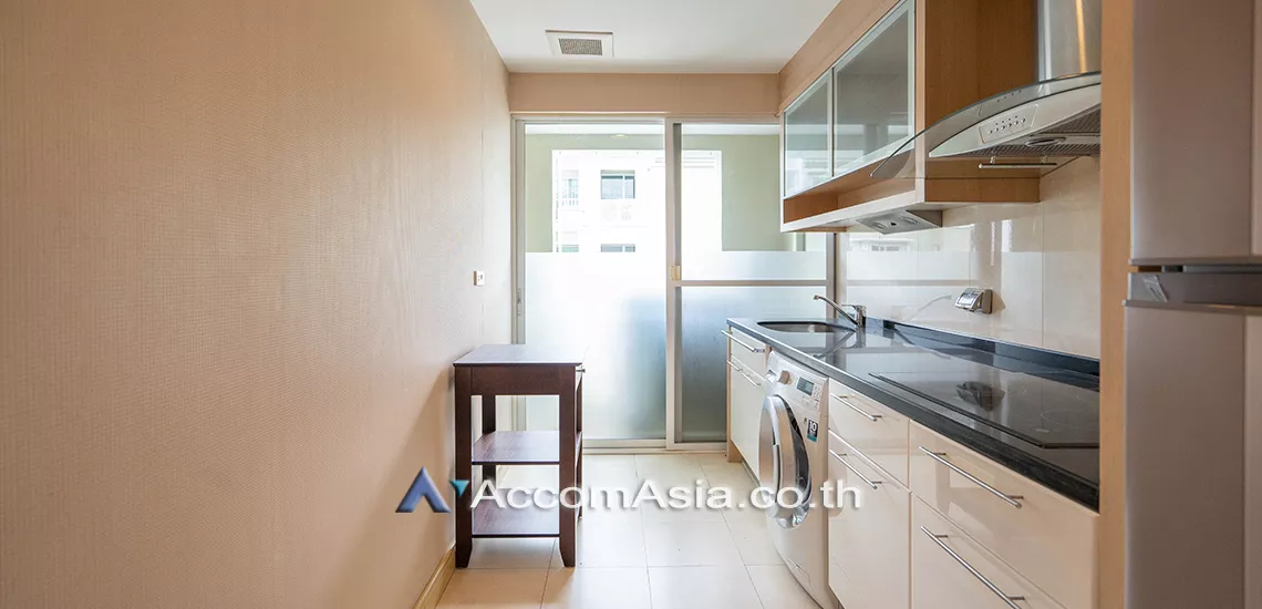  2 Bedrooms  Condominium For Rent in Sukhumvit, Bangkok  near BTS Phrom Phong (1521527)