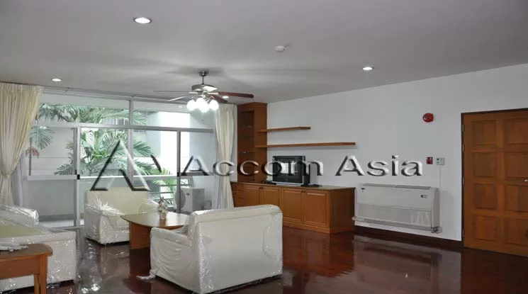 Big Balcony |  3 Bedrooms  Apartment For Rent in Sukhumvit, Bangkok  near BTS Phrom Phong (13000109)