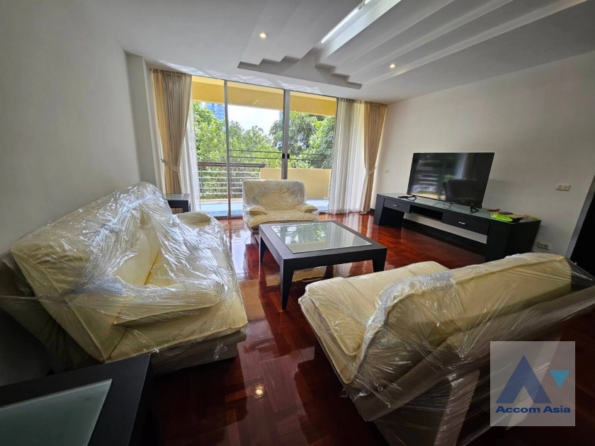 Pet friendly |  3 Bedrooms  Apartment For Rent in Sukhumvit, Bangkok  near BTS Thong Lo (20819)