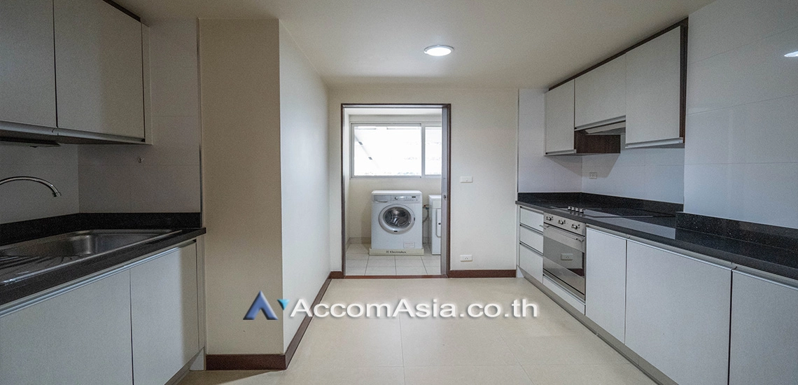 Big Balcony |  3 Bedrooms  Apartment For Rent in Sukhumvit, Bangkok  near BTS Asok - MRT Sukhumvit (13000223)