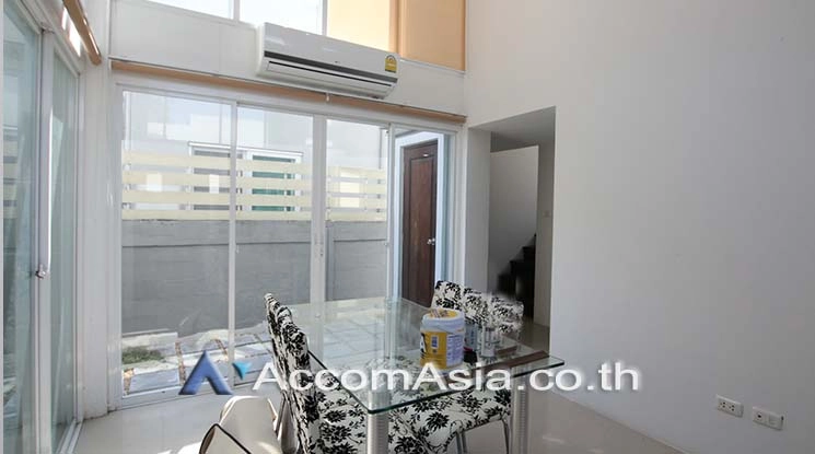 5  3 br Townhouse for rent and sale in sukhumvit ,Bangkok BTS Ekkamai 13000272