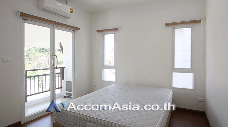 8  3 br Townhouse for rent and sale in sukhumvit ,Bangkok BTS Ekkamai 13000272