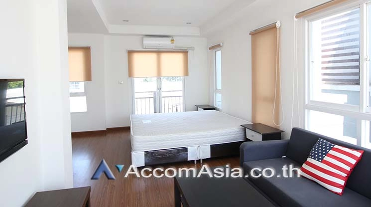 9  3 br Townhouse for rent and sale in sukhumvit ,Bangkok BTS Ekkamai 13000272