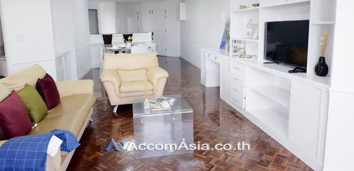  2 Bedrooms  Condominium For Rent in Sukhumvit, Bangkok  near BTS Ekkamai (13000290)