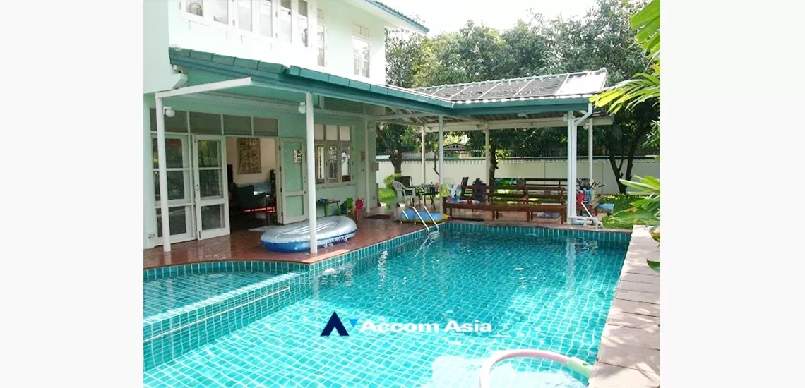  2  5 br House For Rent in sukhumvit ,Bangkok BTS Thong Lo 13000363