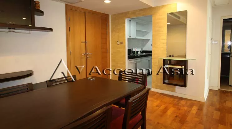  2 Bedrooms  Condominium For Rent in Ploenchit, Bangkok  near BTS Ploenchit (13000393)