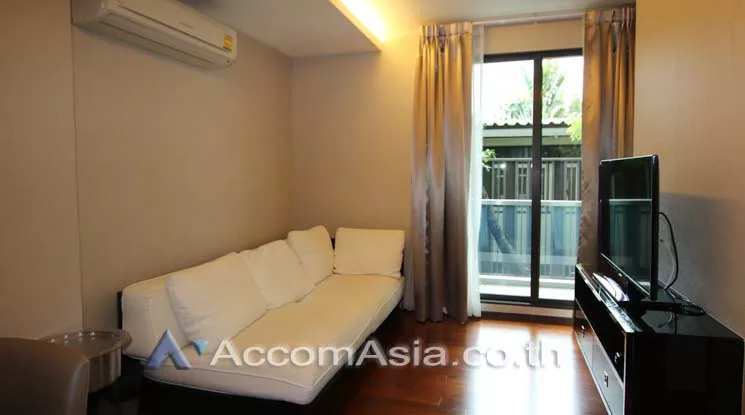  1 Bedroom  Condominium For Rent in Sukhumvit, Bangkok  near BTS Ekkamai (13000402)