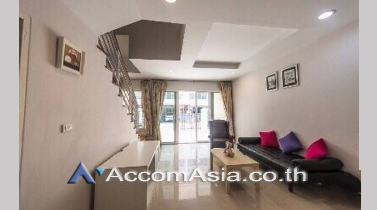  1  3 br Townhouse for rent and sale in Charoenkrung ,Bangkok BTS Surasak at Baan Klang Krung Sathon 13000416