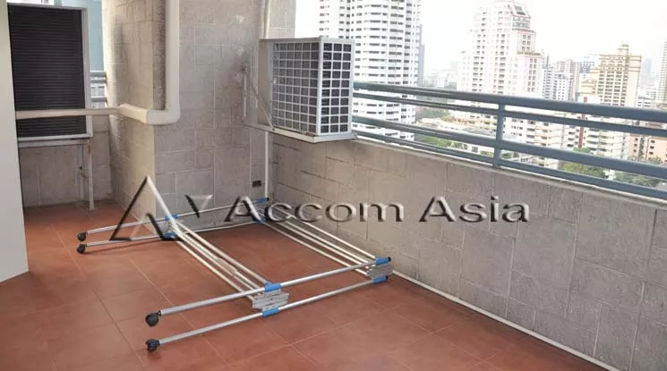  1 Bedroom  Condominium For Rent in Sukhumvit, Bangkok  near BTS Phrom Phong (13000424)