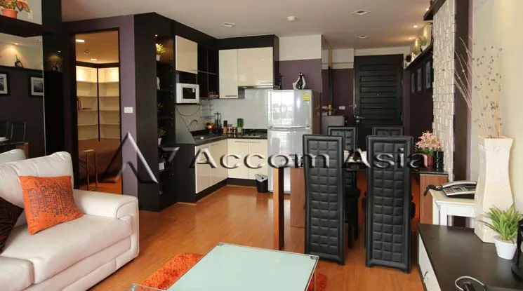  2 Bedrooms  Condominium For Rent in Sukhumvit, Bangkok  near BTS Phrom Phong (13000438)