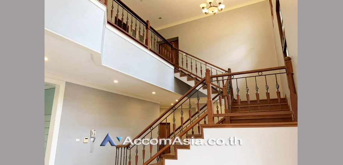 6  5 br House for rent and sale in Bangna ,Bangkok BTS Bearing at House in compound 13000494