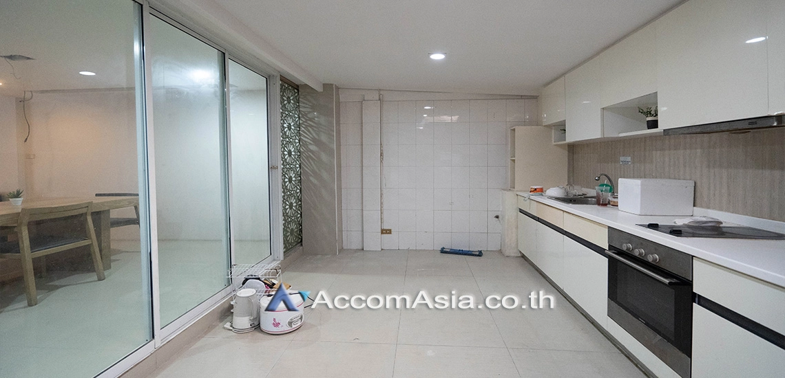 4  4 br Townhouse For Rent in Sukhumvit ,Bangkok BTS Phrom Phong 13000502