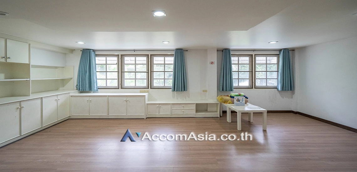 8  4 br Townhouse For Rent in Sukhumvit ,Bangkok BTS Phrom Phong 13000502