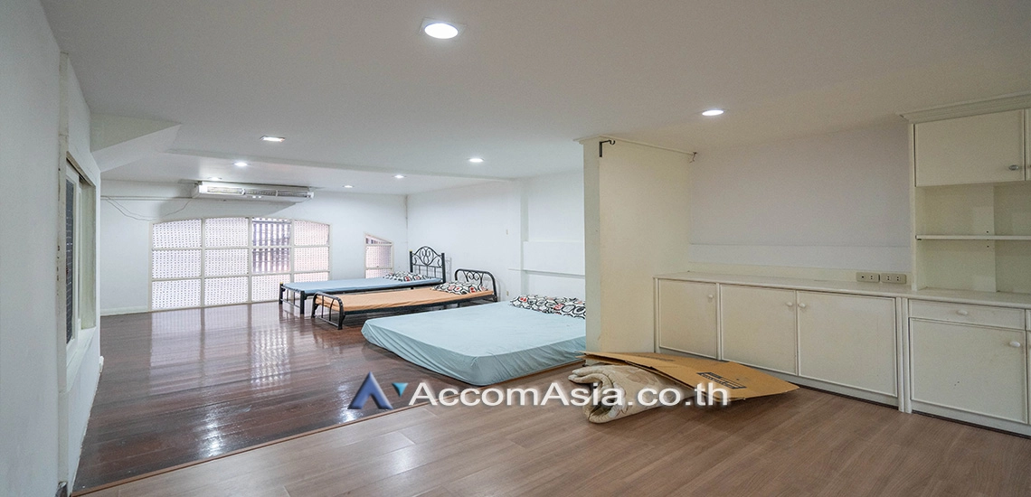 9  4 br Townhouse For Rent in Sukhumvit ,Bangkok BTS Phrom Phong 13000502