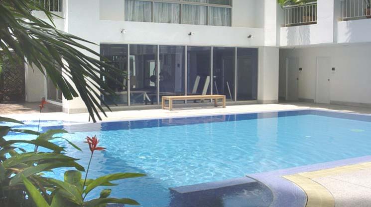 Pet friendly |  3 Bedrooms  Apartment For Rent in Sathorn, Bangkok  near BTS Surasak (10204)