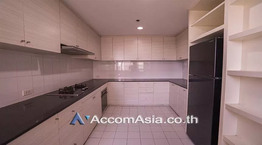 Pet friendly |  3 Bedrooms  Condominium For Rent in Sukhumvit, Bangkok  near BTS Phrom Phong (13000584)