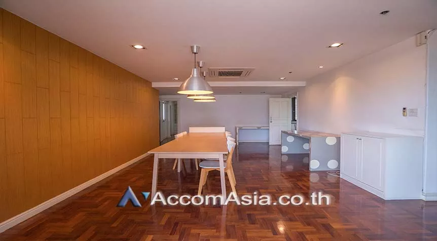 Pet friendly |  3 Bedrooms  Condominium For Rent in Sukhumvit, Bangkok  near BTS Phrom Phong (13000584)