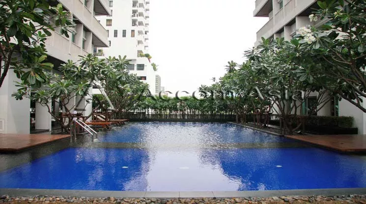  2 Bedrooms  Condominium For Rent in Sukhumvit, Bangkok  near BTS Thong Lo (13000605)