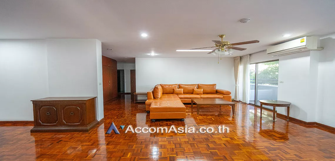 Pet friendly |  3 Bedrooms  Apartment For Rent in Sukhumvit, Bangkok  near BTS Phrom Phong (13000631)