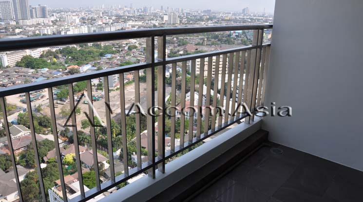  2 Bedrooms  Apartment For Rent in Sukhumvit, Bangkok  near BTS Ekkamai (13000661)