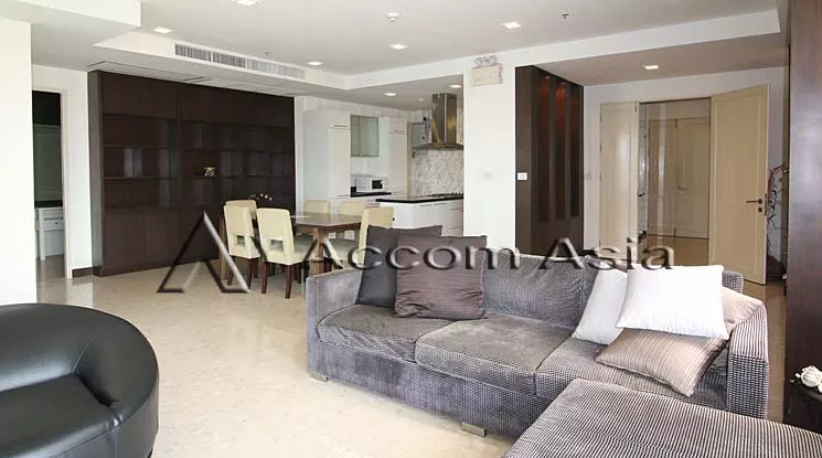  3 Bedrooms  Condominium For Rent in Sukhumvit, Bangkok  near BTS Ekkamai (13000711)