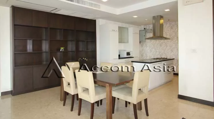  3 Bedrooms  Condominium For Rent in Sukhumvit, Bangkok  near BTS Ekkamai (13000711)