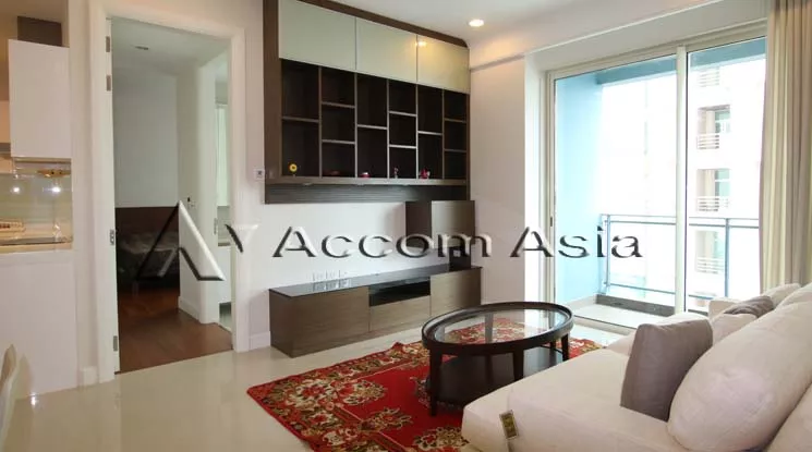  2 Bedrooms  Condominium For Rent in Ploenchit, Bangkok  near BTS Chitlom (13000766)