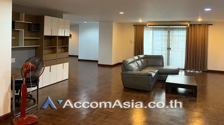 Big Balcony |  3 Bedrooms  Condominium For Rent in Sukhumvit, Bangkok  near BTS Phrom Phong (13000798)