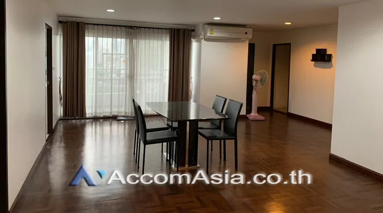 Big Balcony |  3 Bedrooms  Condominium For Rent in Sukhumvit, Bangkok  near BTS Phrom Phong (13000798)