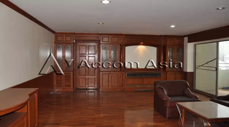  3 Bedrooms  Condominium For Rent in Sukhumvit, Bangkok  near BTS Phrom Phong (13000800)