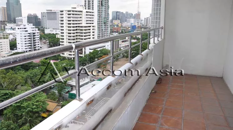 Big Balcony |  3 Bedrooms  Condominium For Rent in Sukhumvit, Bangkok  near BTS Phrom Phong (13000801)