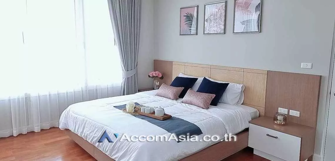  2 Bedrooms  Condominium For Rent in Sukhumvit, Bangkok  near BTS Phrom Phong (13000839)