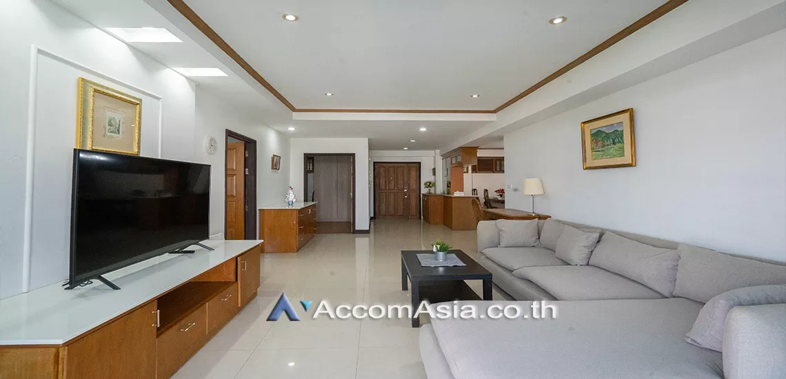  3 Bedrooms  Condominium For Rent in Sukhumvit, Bangkok  near BTS Phrom Phong (13000859)