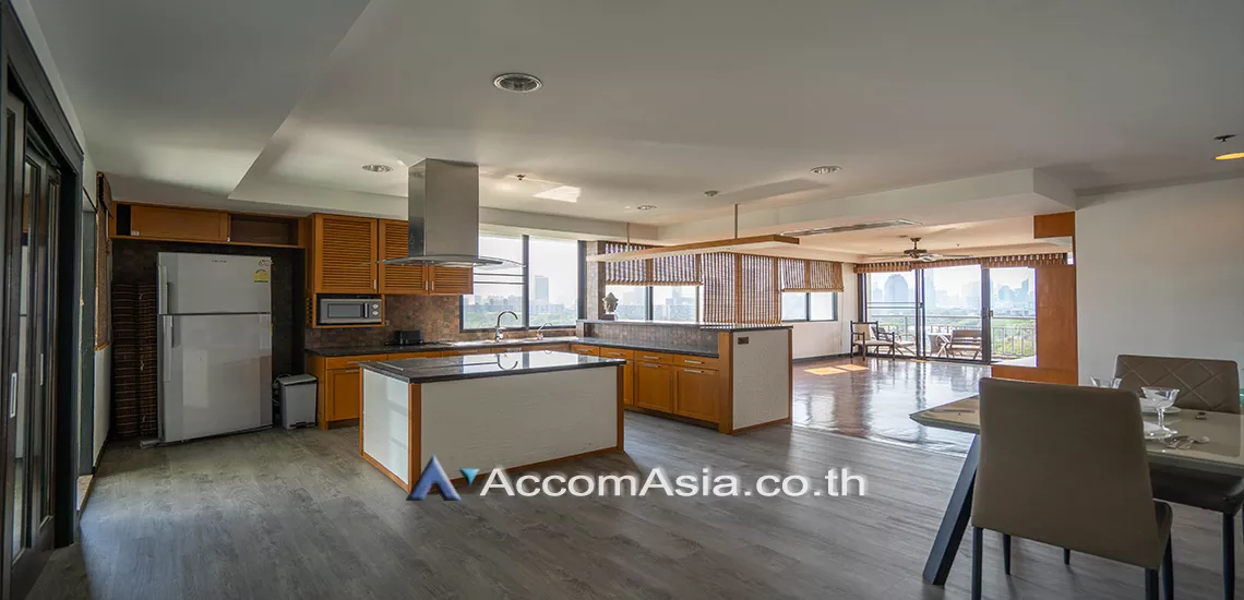 Big Balcony |  2 Bedrooms  Condominium For Rent in Sukhumvit, Bangkok  near BTS Nana (13000866)